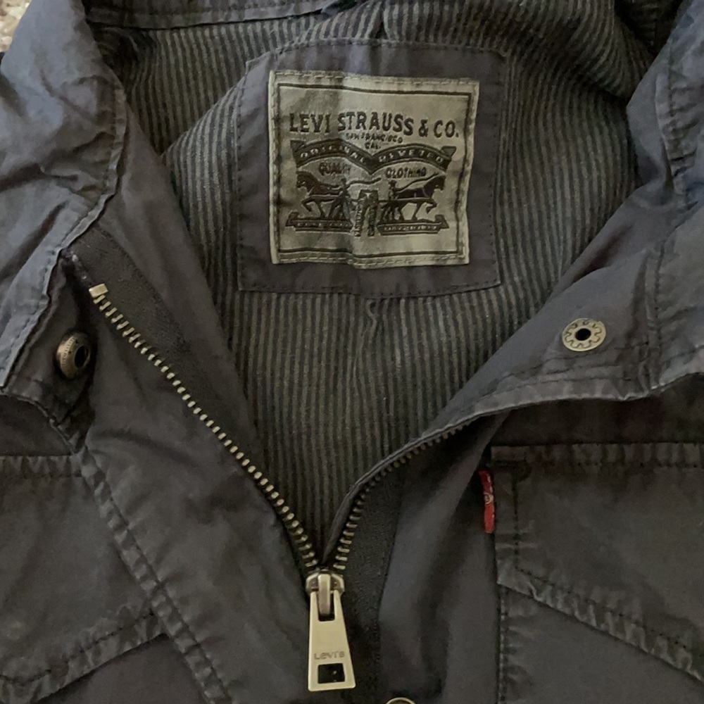 Levi’s Jacket - Picture 3 of 4